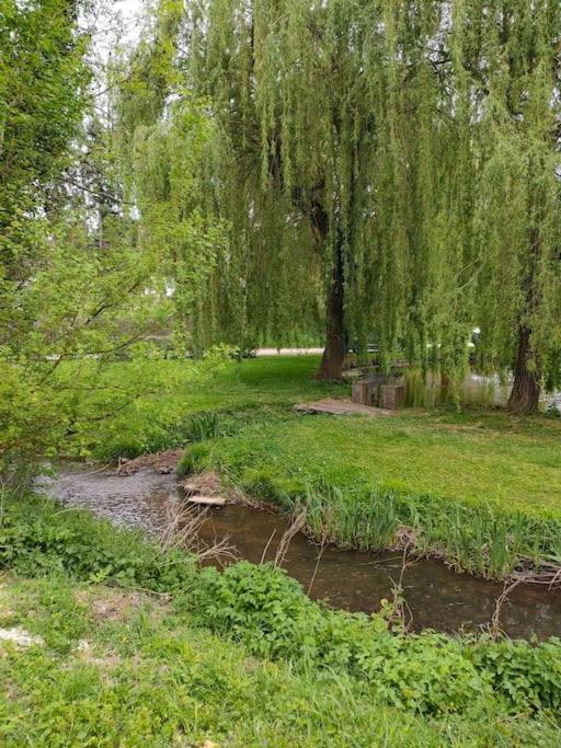 Willa Le Calme A La Source Brechamps Zewnętrze zdjęcie